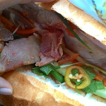 Món ăn- Quán Ăn Bánh Mì Minh Châu