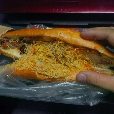 Món ăn- Quán Ăn Bánh Mì Ngố - Duy Tân