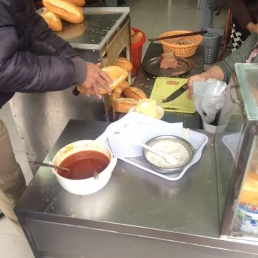 Tổng hợp- Quán Ăn Bánh Mì - Phố Huế