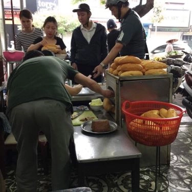 Tổng hợp- Quán Ăn Bánh Mì - Phố Huế