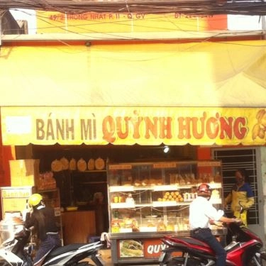 Không gian- Quán Ăn Bánh Mì Quỳnh Hương - Thống Nhất