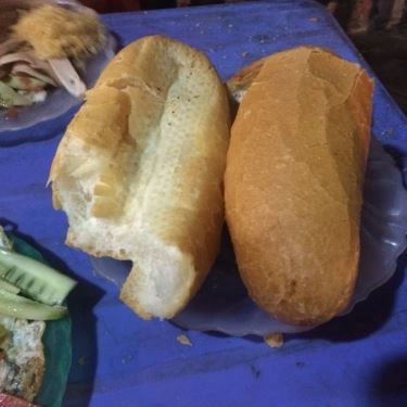 Món ăn- Quán Ăn Bánh Mì Ông Già - Ngõ Tự Do