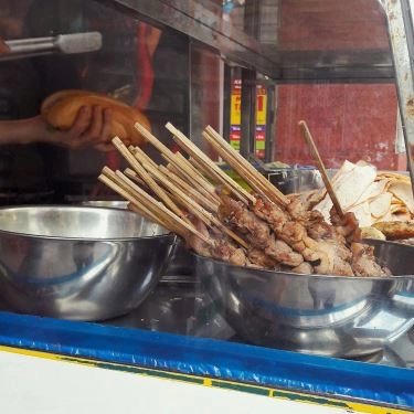 Tổng hợp- Quán Ăn Bánh Sinh Nhật & Bánh Mì - Chùa Láng