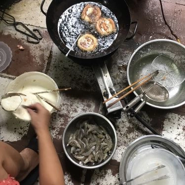 Tổng hợp- Quán Ăn Bánh Tôm Ngõ Chùa Liên Phái