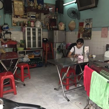 Không gian- Quán Ăn Bánh Ướt Út Phương