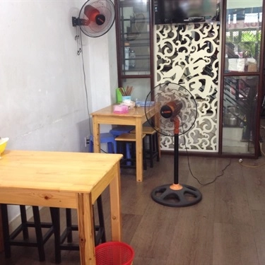 Không gian- Quán Ăn Bánh Ướt Nóng - Trường Sa