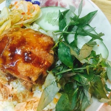 Món ăn- Quán Ăn Bảo Trân - Cơm Gà Xối Mỡ