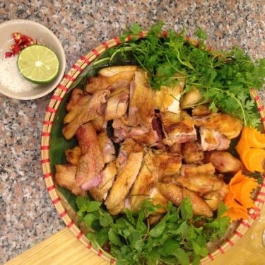 Món ăn- Quán Ăn Bếp Nhà - Gà Nướng Lu & Lẩu Trứng Kê