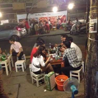 Không gian- Quán Ăn Bia Đoại Nướng Ngói