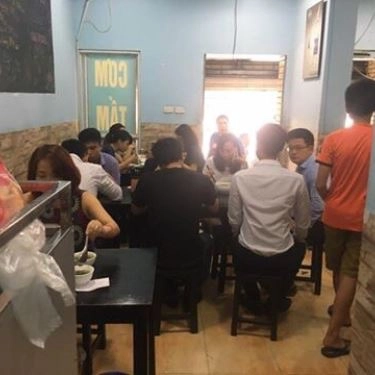 Không gian- Quán Ăn Bỉn Béo - Phở Gà & Cơm Văn Phòng