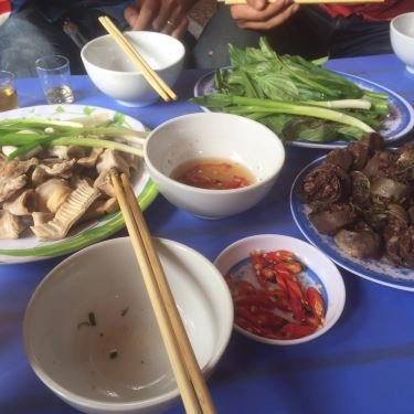 Món ăn- Quán Ăn Bình Râu - Lòng Lợn Tiết Canh