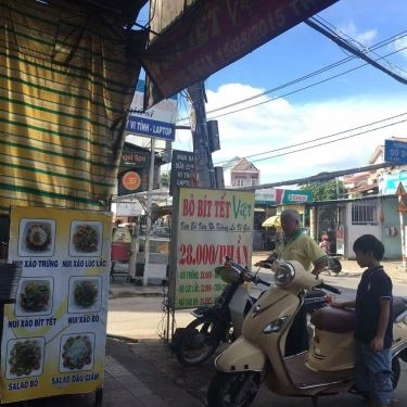 Không gian- Quán Ăn Bò Bít Tết Việt - Vừa Bổ Vừa No Không Lo Về Giá