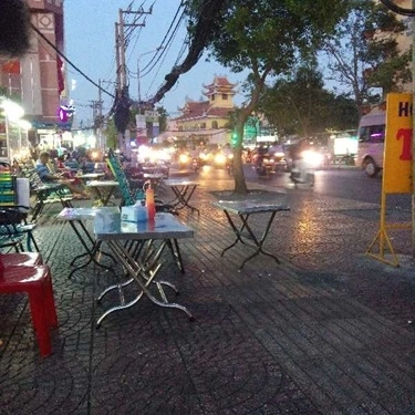 Không gian- Quán Ăn Bò Né - Hoàng Diệu