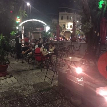 Không gian- Quán Ăn Bông Cỏ Cafe