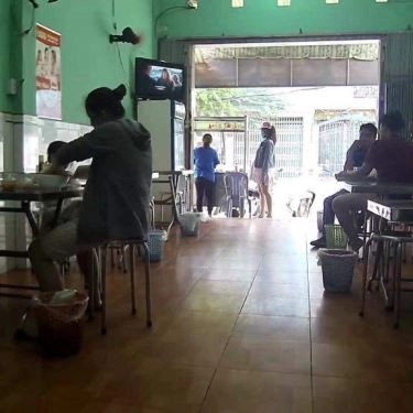Không gian- Quán Ăn Bún Sườn Bò - Tên Lửa