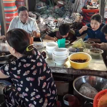 Không gian- Quán Ăn Bún Bò Bà Dông - Chợ Tây Ba