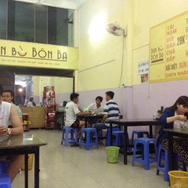 Không gian- Quán Ăn Bún Bò Bôn Ba