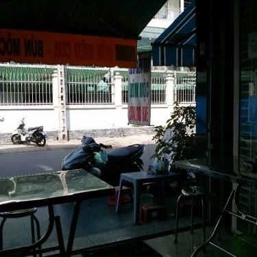 Không gian- Quán Ăn Bún Bò, Bún Mọc, Bún Riêu Cua - Nguyễn Kiệm