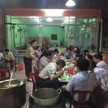Không gian- Quán Ăn Bún Bò Châu Sơn