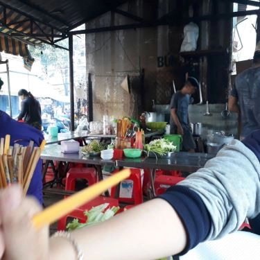 Không gian- Quán Ăn Bún Bò Chợ Hiệp Tân