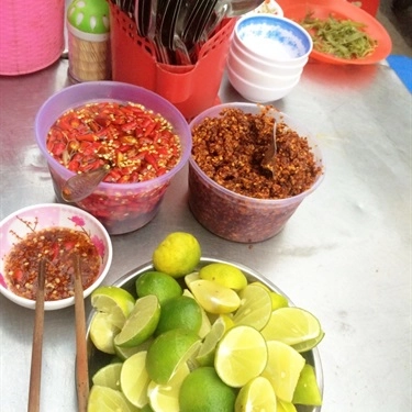 Tổng hợp- Quán Ăn Bún Bò - Đỗ Tấn Phong
