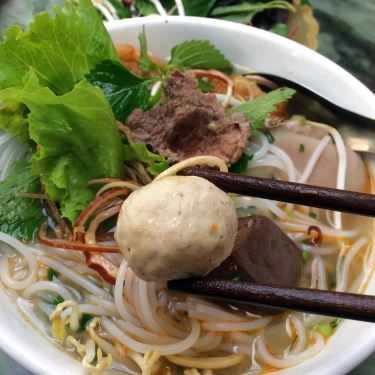 Món ăn- Bún Bò Giò Heo