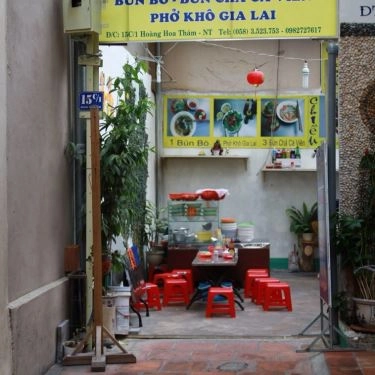 Không gian- Quán Ăn Bún Bò - Hoàng Hoa Thám