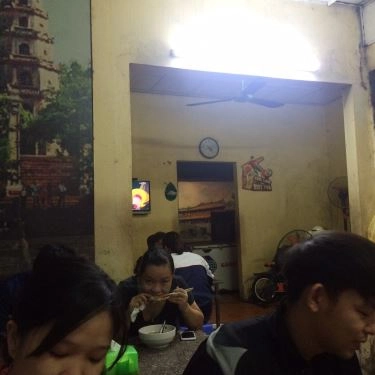 Không gian- Quán Ăn Bún Bò Huế - 40 Trần Điền