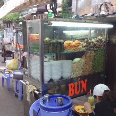 Không gian- Quán Ăn Bún Bò Huế - Nguyễn Tất Thành
