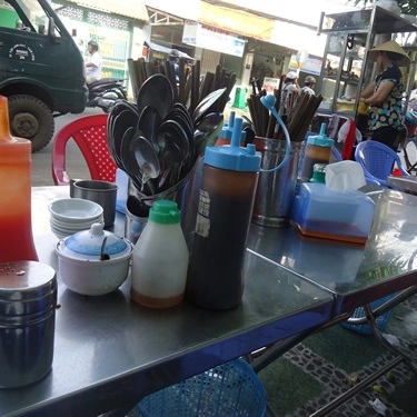 Tổng hợp- Quán Ăn Bún Bò Huế O Diện - Lê Văn Lương