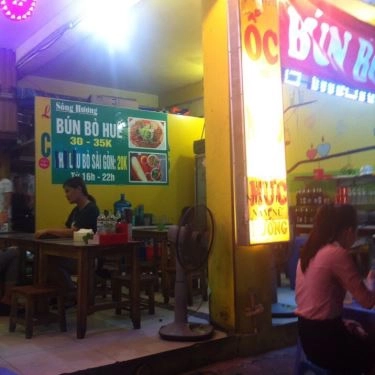 Không gian- Quán Ăn Bún Bò Huế Sông Hương - TT Thương Mại