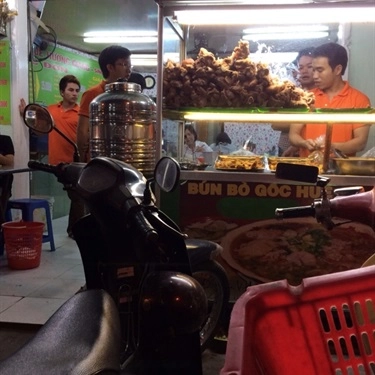 Tổng hợp- Quán Ăn Bún bò Hương Giang - Lê Bình
