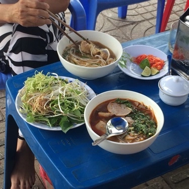 Món ăn- Quán Ăn Bún Bò - Phạm Văn Đồng