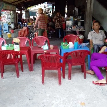 Không gian- Quán Ăn Bún Cá - Chung Cư Chợ Quán