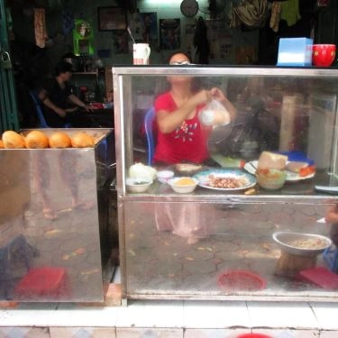 Không gian- Quán Ăn Bún Chả Số 2 - Lê Ngọc Hân