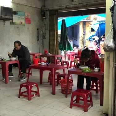 Không gian- Quán Ăn Bún Chay Chị Oanh