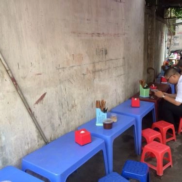 Không gian- Quán Ăn Bún & Cơm Rang - Ngõ 279 Hoàng Mai
