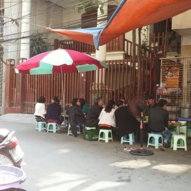 Không gian- Quán Ăn Hòa Râu - Bún Đậu Lòng Nướng