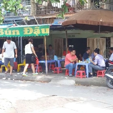 Không gian- Quán Ăn Lan Anh - Bún Đậu Mắm Tôm - Trung Tự