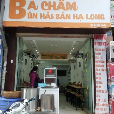 Không gian- Quán Ăn Bún Hải Sản Bà Châm