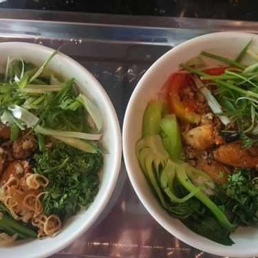 Món ăn- C102 - Bún Hải Sản & Nước Ép Trái Cây Tươi