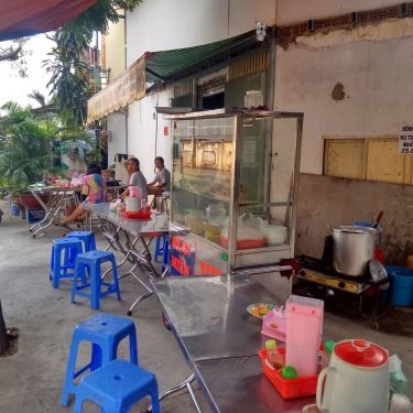 Không gian- Quán Ăn Bún Măng Vịt - Bế Văn Cấm