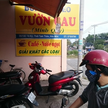 Không gian- Quán Ăn Bún Mọc Vườn Cau