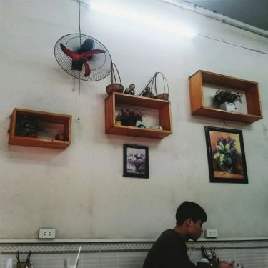 Không gian- Quán Ăn Bún Ngon, Lẩu Bò Nhúng Dấm - Đặng Văn Ngữ
