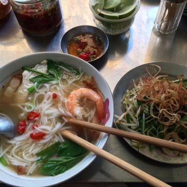 Món ăn- Quán Ăn Quán Hồ - Bún Nước Lèo Sóc Trăng & Gỏi Cuốn