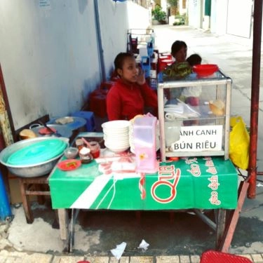 Không gian- Quán Ăn Bún Riêu & Bánh Canh