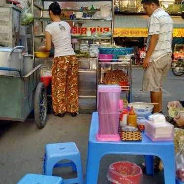 Không gian- Quán Ăn Bún Riêu Bánh Đa Cua - Nguyễn Văn Công