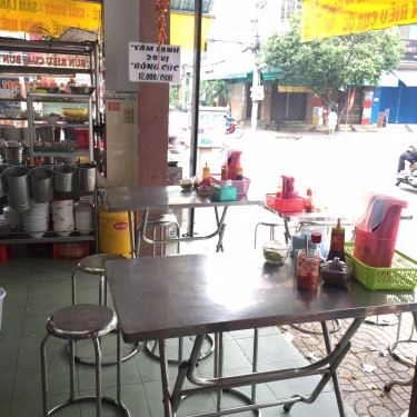 Không gian- Quán Ăn Bún Riêu Cua Hồng Mai