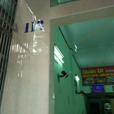 Không gian- Quán Ăn Quán Út - Bún Riêu Cua Ốc