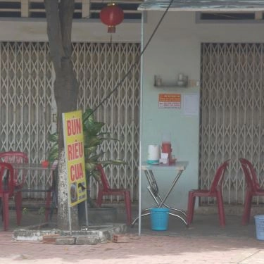 Không gian- Quán Ăn Bún Riêu Cua & Giải Khát
